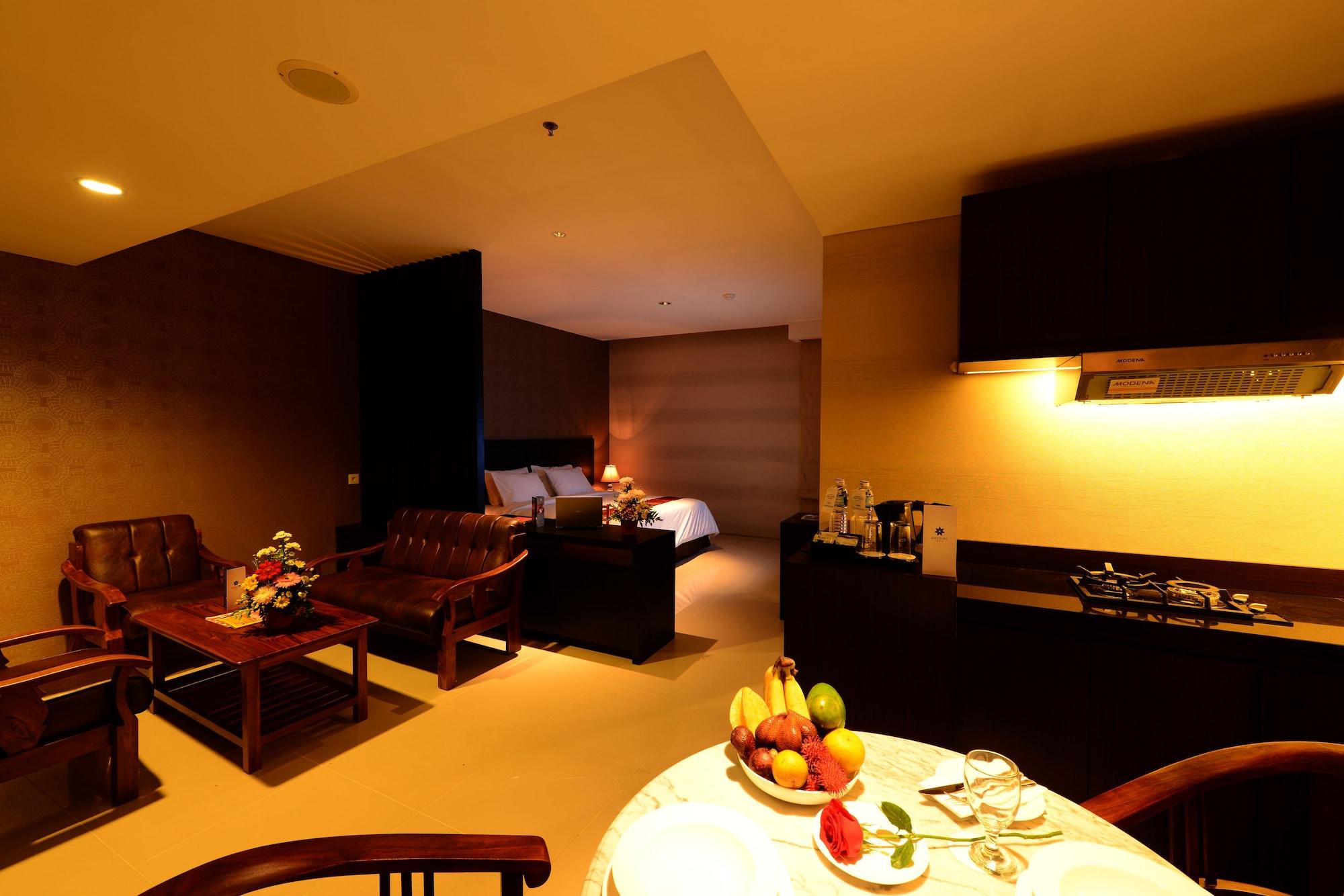 Emilia Hotel By Amazing - Palembang Ngoại thất bức ảnh