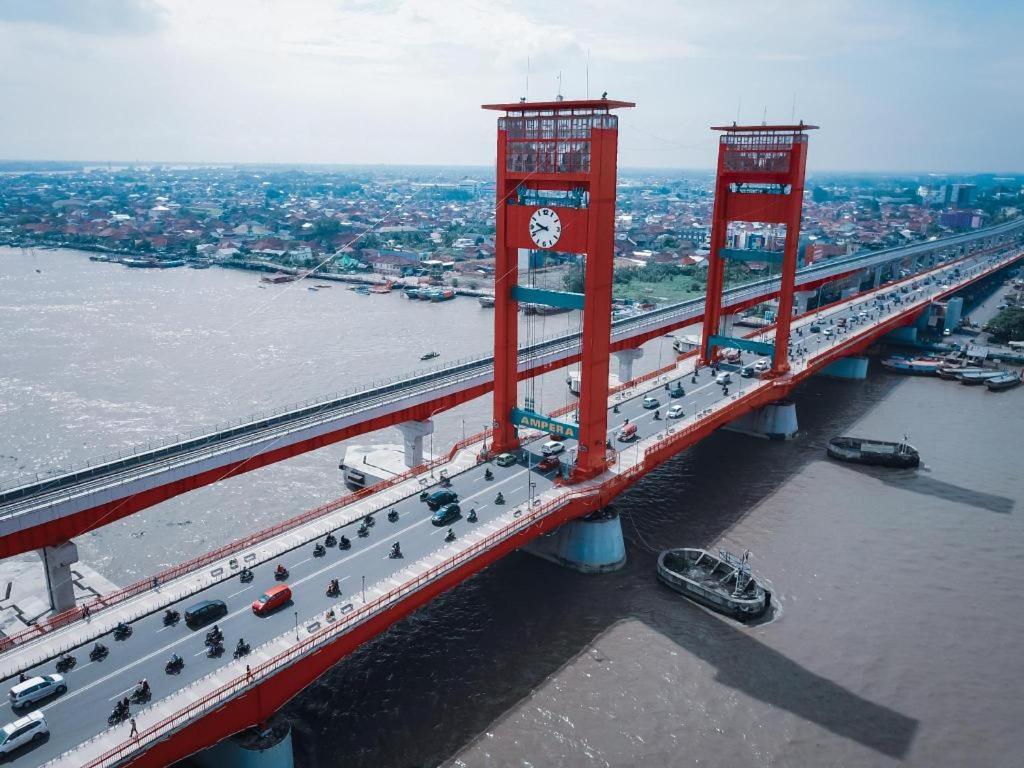 Emilia Hotel By Amazing - Palembang Ngoại thất bức ảnh