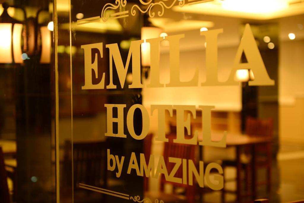 Emilia Hotel By Amazing - Palembang Ngoại thất bức ảnh